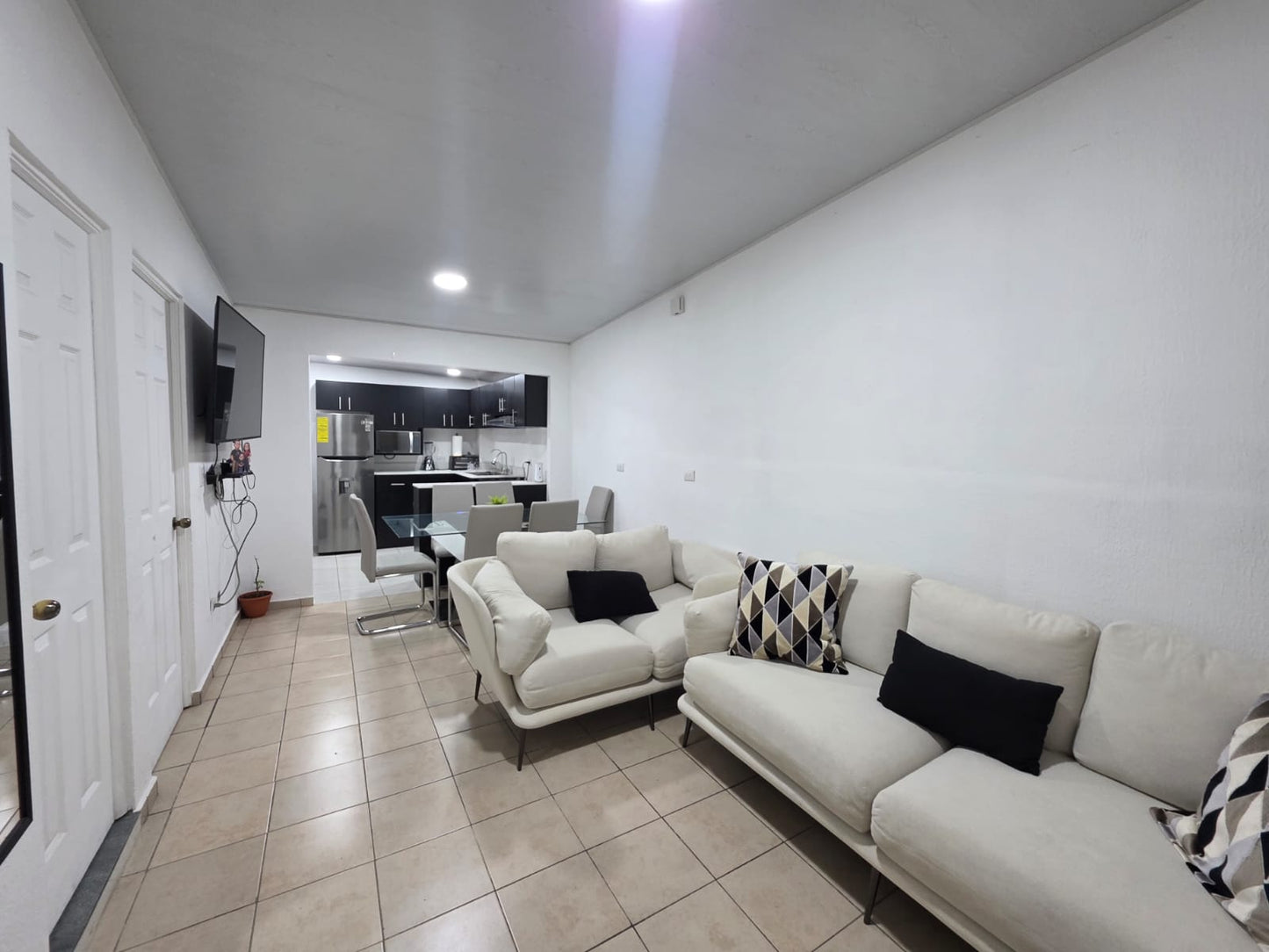 Casa Moderna en Venta en Ciudad Marsella – Etapa 1, Quartier 4