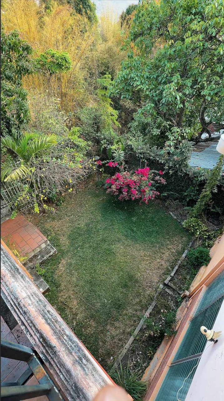 Exclusiva Propiedad de Lujo en Ahuachapán | Amplios Espacios, Piscina y Excelente Ubicación