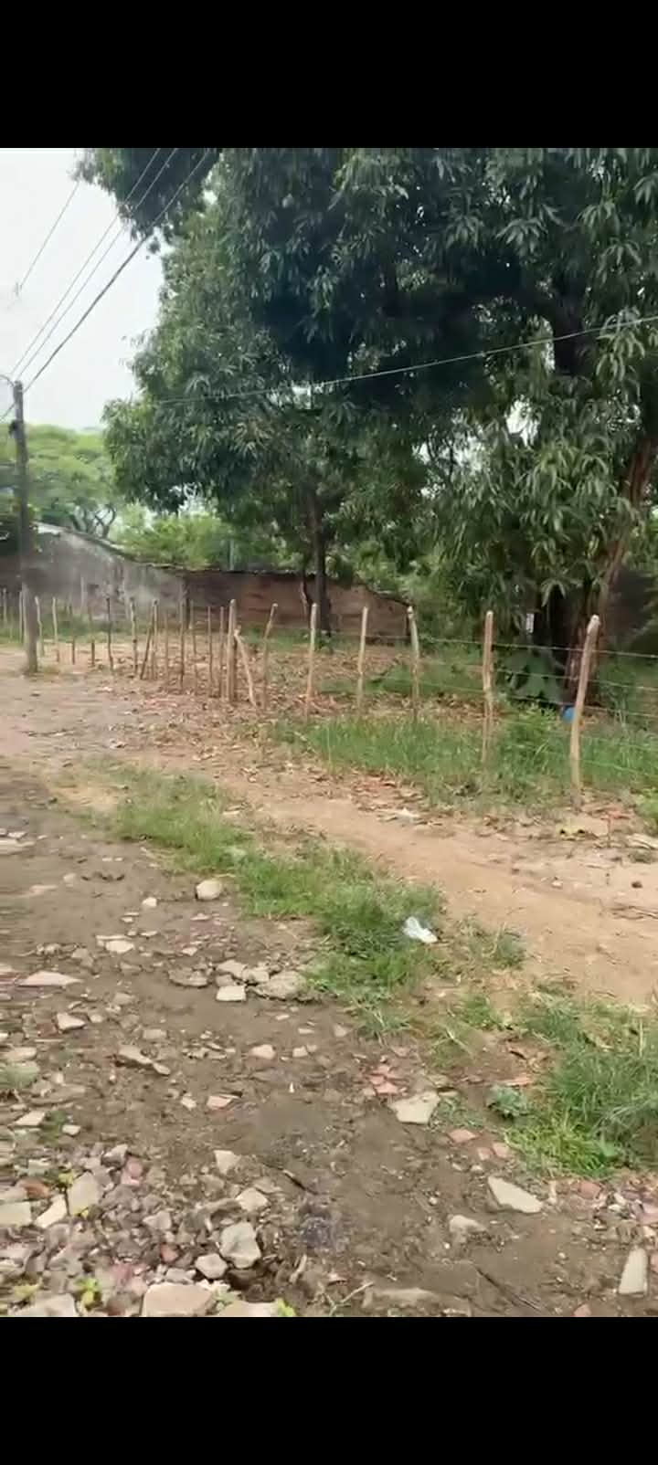 Casa con amplio terreno urbano en venta en Col. Anabella, Zacatecoluca