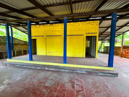 Rancho a Remodelar en Venta a Solo 300 Metros del Mar | Playa Costa Azul, Sonsonate