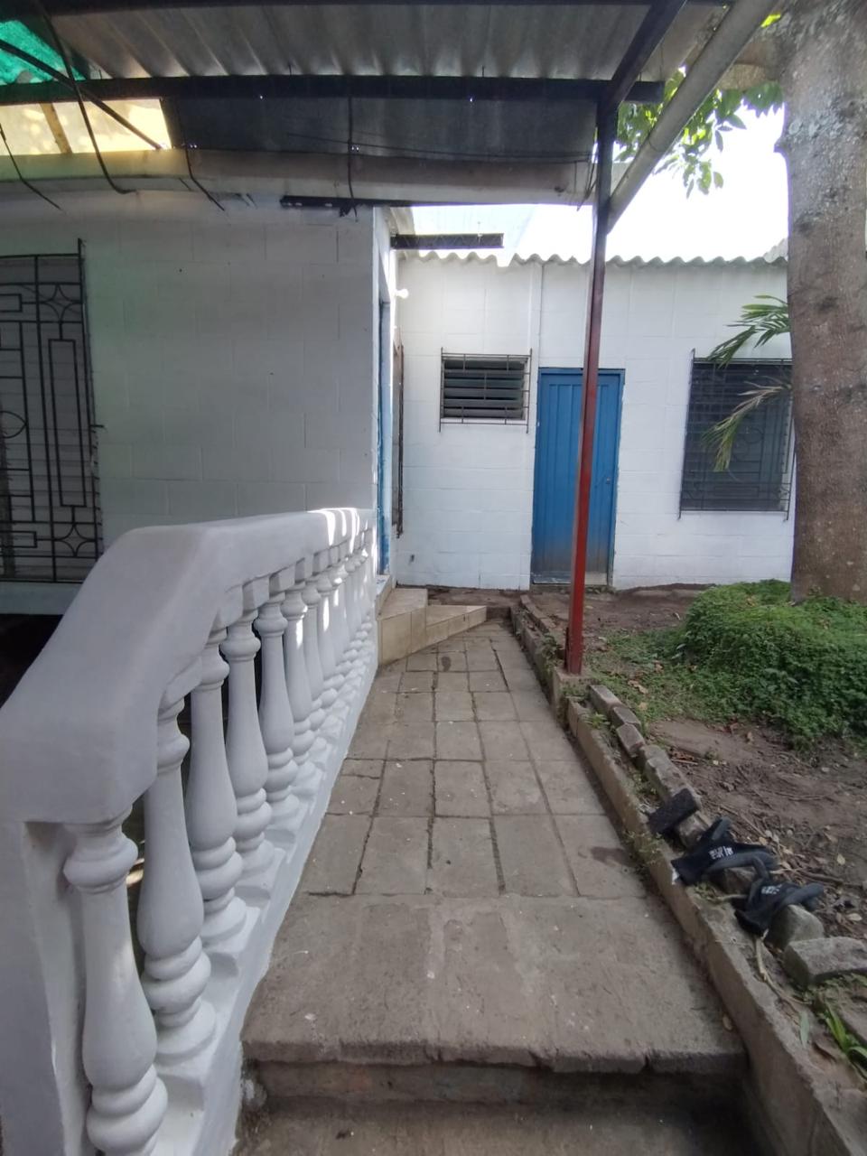 Casa en Venta en Las Palmeras, Santa Tecla | Excelente Ubicación y Gran Potencial de Inversión