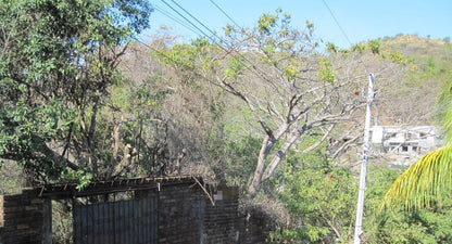 Terreno en venta dentro del exclusivo complejo privado Atami Escape and Resort, La Libertad