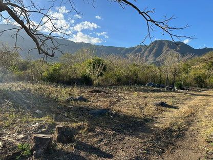 Terreno en Venta en Santa Ana con Vista al Lago de Coatepeque