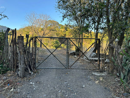 Terreno en Venta en Santa Ana con Vista al Lago de Coatepeque