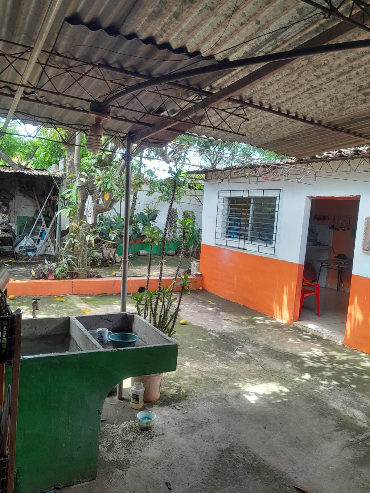 Casa en Venta con Excelente Ubicación a Solo 50 Metros de la Carretera Panamericana