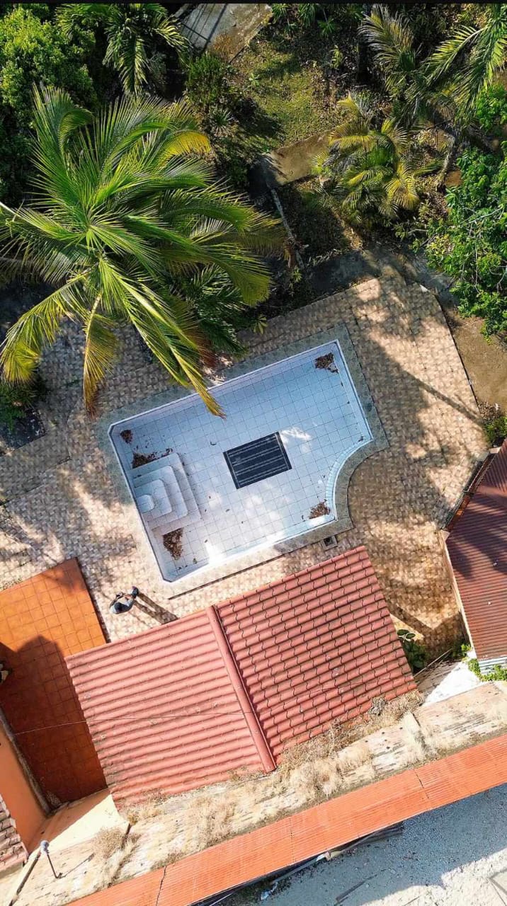 Exclusiva Propiedad de Lujo en Ahuachapán | Amplios Espacios, Piscina y Excelente Ubicación