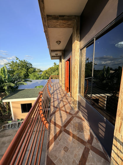 Exclusiva Residencia de 3 Plantas con Vista Panorámica al Volcán Chaparrastique