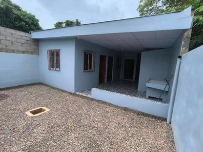 Casa en Venta en San Genaro con 3 Habitaciones y Cochera para 2 Vehículos