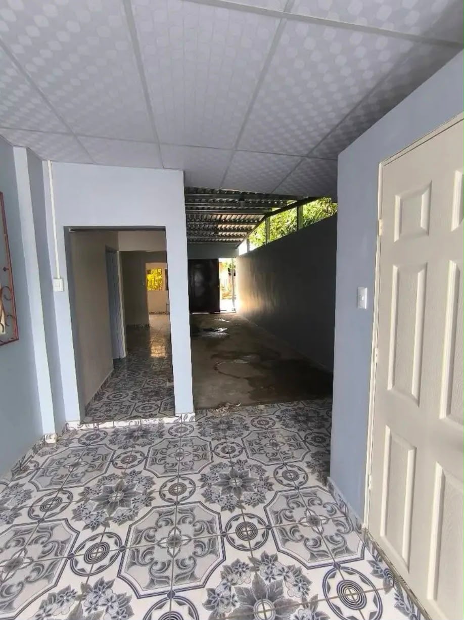 Casa en Venta en San Genaro con 3 Habitaciones y Cochera para 2 Vehículos