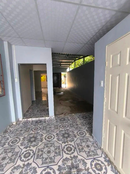 Casa en Venta en San Genaro con 3 Habitaciones y Cochera para 2 Vehículos